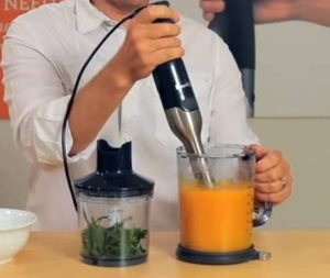 Immersion blender and juice