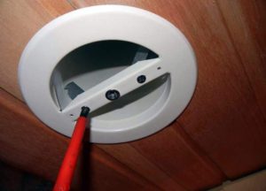 Installation of an anemostat