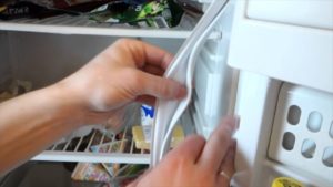 Replacing the seal in the refrigerator