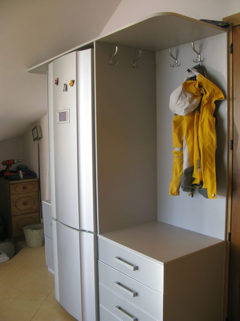 Refrigerator under the cabinet