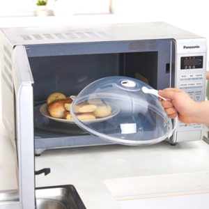 Special lid for microwave oven