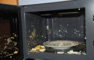 Consequences of cooking raw eggs in the microwave