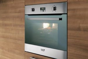 Built-in oven