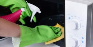 Microwave cleaning 
