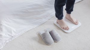 How to stand on a bathroom scale correctly