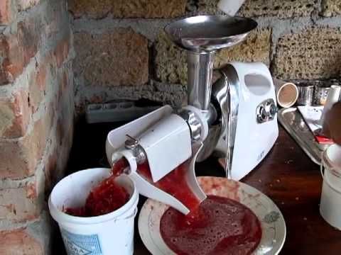 How to assemble a juicer in a meat grinder