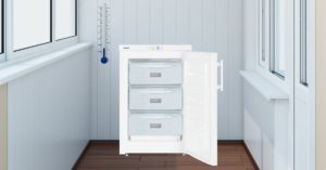 At what temperature will the freezer on the balcony operate?