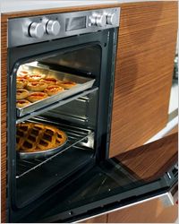 Safety rules when working with an oven in an electric stove