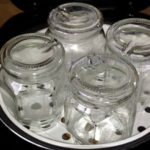 Sterilizing jars in a slow cooker