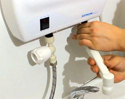 connection of instantaneous water heater