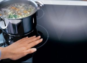 advantages of an induction cooker