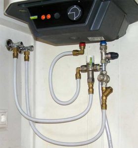 connection to a metal-plastic water supply