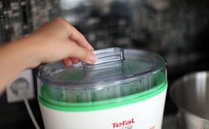 using a yogurt maker