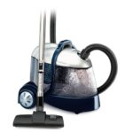 Vacuum cleaner with aqua filter