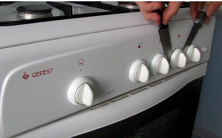 Removing the handles from the Hephaestus stove