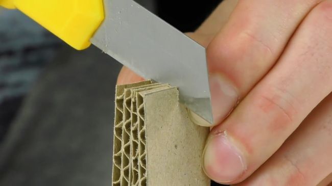 making a safe from cardboard