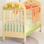 How to paint a baby crib