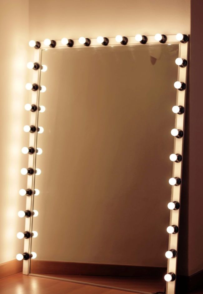 DIY dressing room mirror