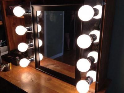 Makeup mirror