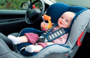 Instructions for installing the carrycot on the front seat
