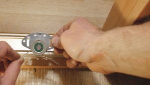 How to adjust the stopper