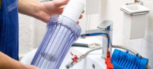 Replacing the water filter