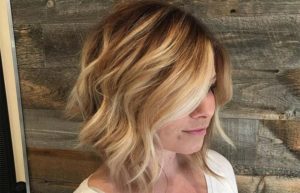 How to curl a bob onto a curling iron