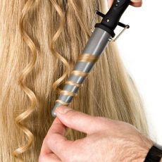 How to curl your hair with a curling iron
