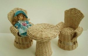 How to make a table for dolls