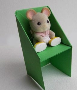 How to make a chair out of paper