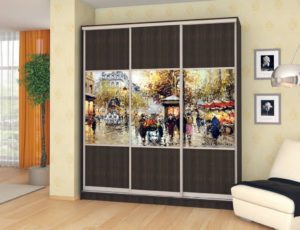 How to decorate a closet with your own hands