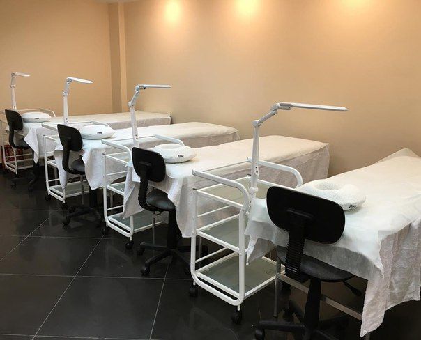 How to choose a couch for eyelash extensions