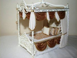 Bed for dolls