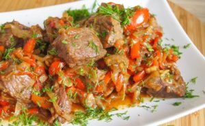 Meat with vegetables. 