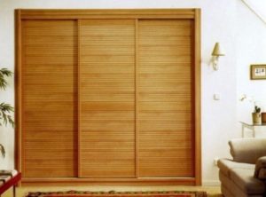 Assembling a built-in wardrobe with louvered doors