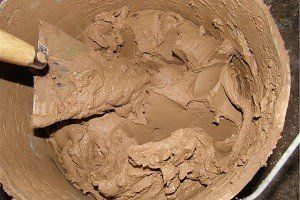 A mixture of clay and sand for filling cracks in the stove.