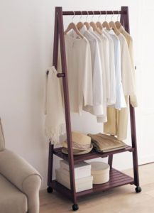 floor clothes hanger
