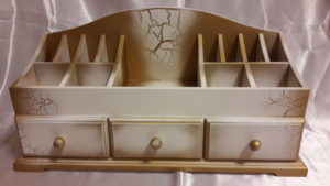 DIY cosmetics chest of drawers