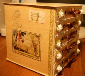 Cardboard chest of drawers