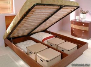 filling the internal space