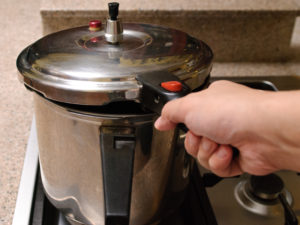 Old style pressure cooker working
