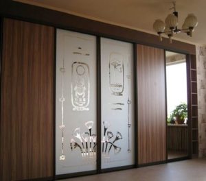 wardrobe with mirror