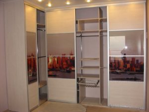 middle part of the hallway closet