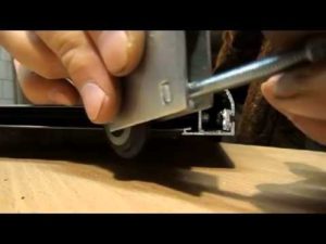 replacing rollers in a wardrobe