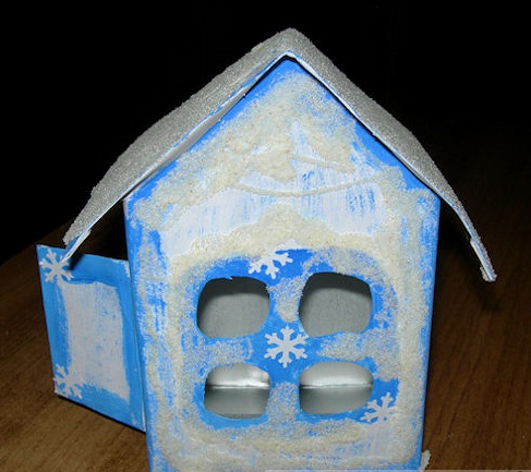 The box house is ready!