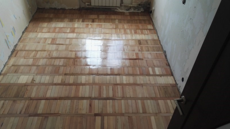 Whitening parquet