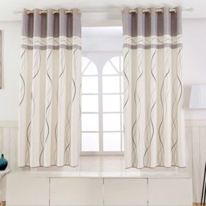Design of short curtains for the bedroom.