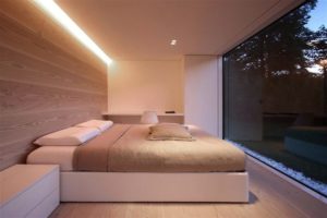 Desk with spacious drawers in the bedroom