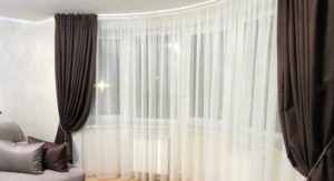 How to beautifully hang curtains in the bedroom.