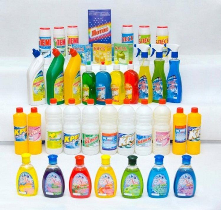 How to clean grease from a kitchen set